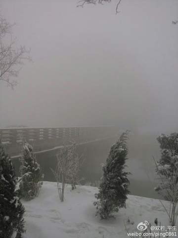 雾霾笼罩河北 局地能见度小于50米