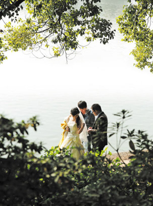 ���Ͻ�������ƫ�� ˵���봺��Ϊʱ����