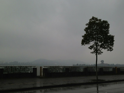 冷空气来袭 湖南雨雪中气温将骤降6~8℃