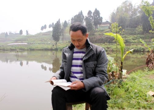 四川广安李小云:勤奋好学的养鱼人