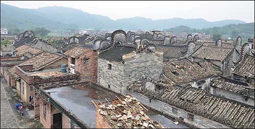 �㶫��������ӱ�ǿ��Ϯ�� ������ǽ���ٻ�40���