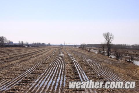 ������ѩƵ�����³���ƫ�� ���������족���ڹ�ů