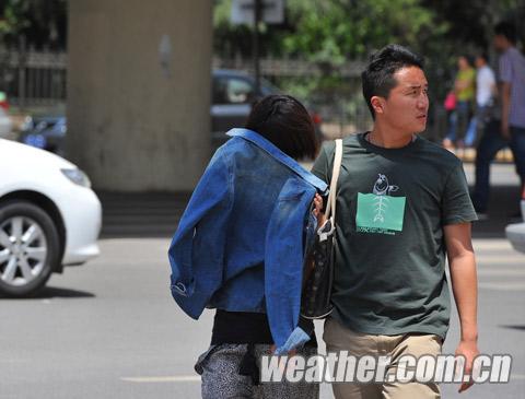 热热热!河南发今年首个高温预警(组图)