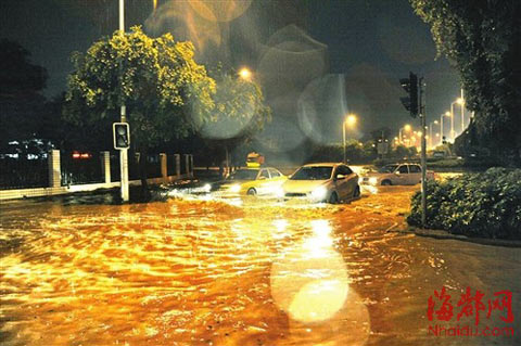 ����ͻ������ ���ֵ�·��ˮ��������(��ͼ)