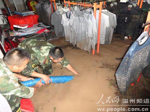 温州泰顺突发暴雨 十余人受伤多处建筑受损