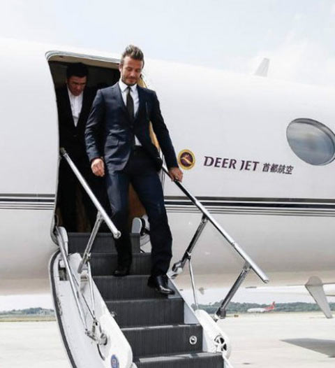 江苏今日高温持续 南京球迷建议小贝勿穿西装