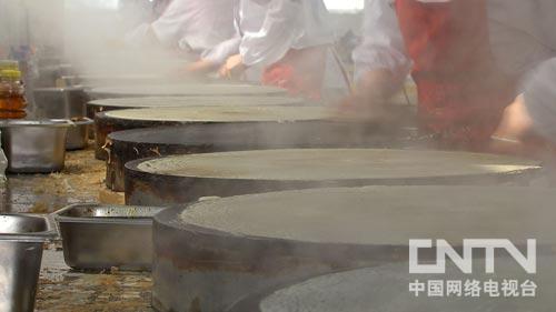 致富经:撑三个月塑料袋 打开了大市场(图:7)