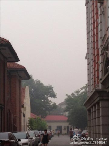 天津普降雷雨带来清凉驱霾无力 全市已达重度污染