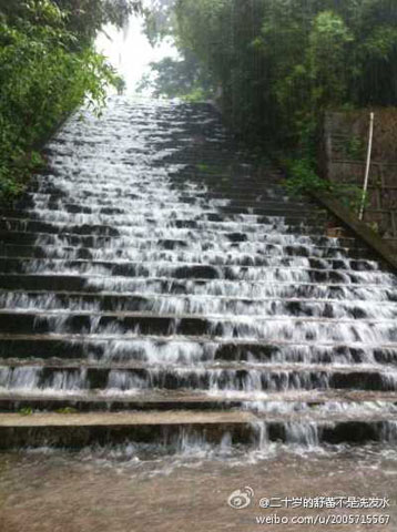 �Ĵ��֡������� 11����·�ж�9�ؾ����οͽ���