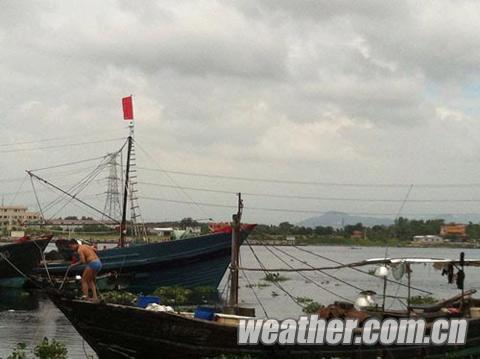 汕头渔船回港躲避“西马仑” 莲花峰景区海滩全面封闭
