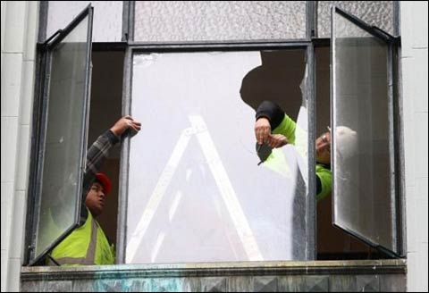 新西兰6.5级地震造成4人受伤 当局开始清理