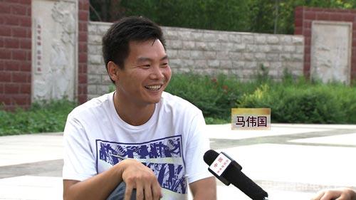 致富经:免息借人一百万元 高调成名为哪般(图:7)