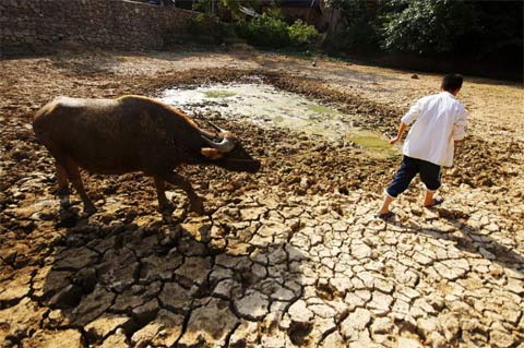 贵州雨水不敌旱象 晴热持续干旱难缓