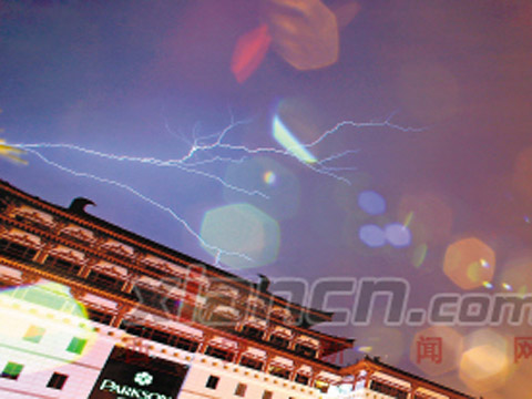 昨日凌晨狂风暴雨闪电惊雷 陕西经济损失1.85亿元