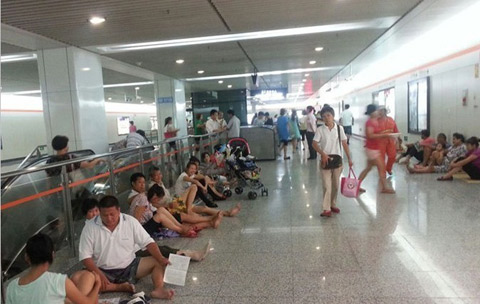 上海高温再破纪录 今天仍将攀至40℃