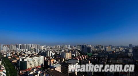 大范围高温袭击广西 明天“炙烤”持续