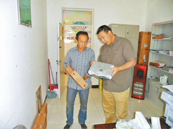 吉日改:带领牧民奔富路的蒙古汉子