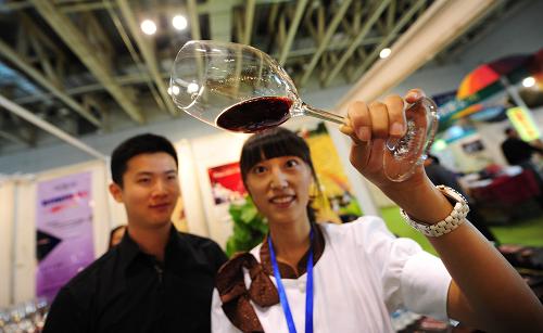 926գչԱңڵʮĽʹʳƷι߽ѾƲƷ