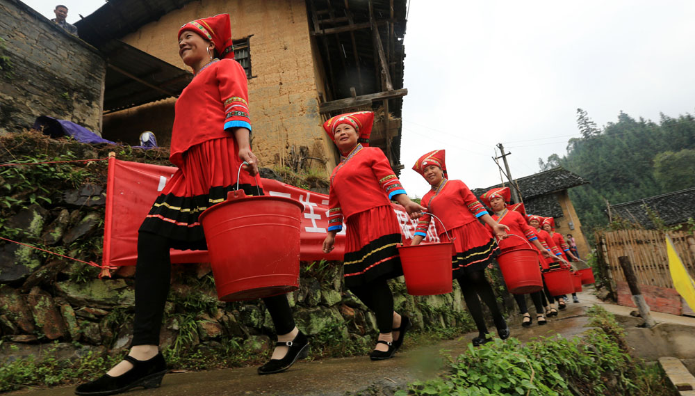 1018գڰذ壬帾Ůջĺ̻ؼ