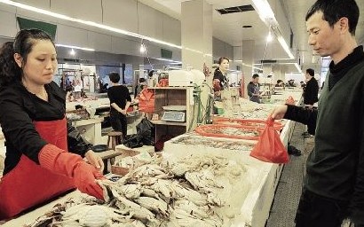 浙江瑞安市梭子蟹价格降至近年最低