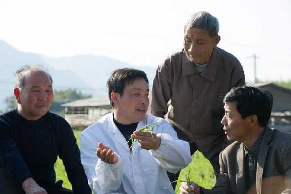 安徽:“测土配方”帮助农民“因地施肥”