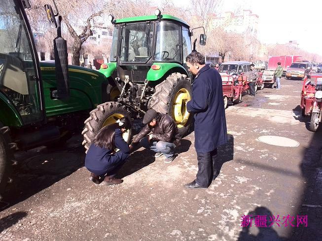新疆额敏县工商局加大春季农机具市场检查