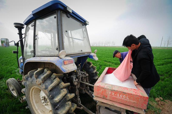 3��18�գ��ڰ���ʡ��Զ�س�����ũ������ũ��һ��Ϊũ�û�е�������