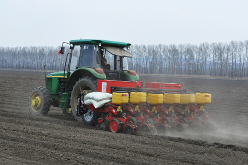 八五五农场掀起玉米播种高潮