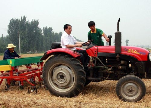 安徽砀山推广低碳农机加快装备更新