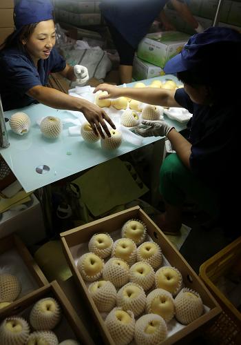 8��5�գ��ӱ����ݲ�ͷ��һ����ӹ���ҵ�Ĺ����ڼӹ����ڰĴ����ǵ����档