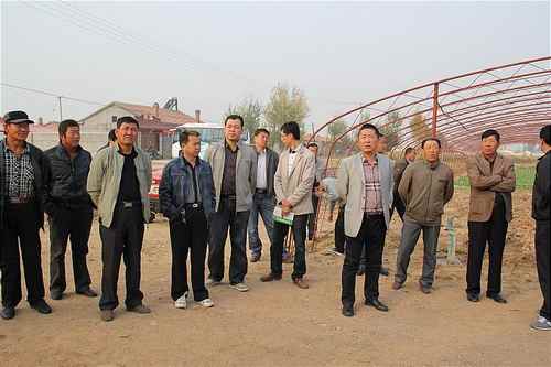 ���ɹ�������ٿ���ʩũҵ�ֳ���Ħ��