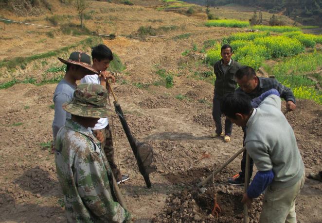 ���϶�ɽ��������ץ���´�ˮ����ҵ��չ