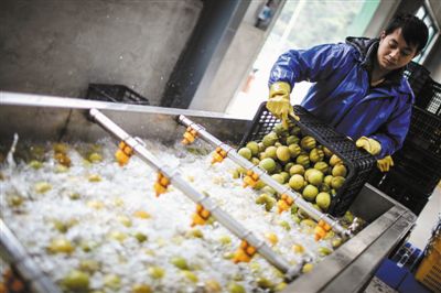 磬Ƚ޺ϴ޺ڵĹ磬޺Ȼִˮߡ