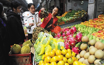 ���ϸ����г������˸�ɫˮ�� ���񹺼ѹ�ӭ����