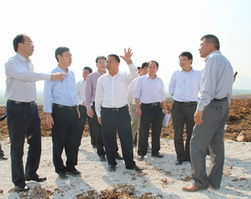 广西防城港市领导到上思县检查糖料蔗“双高”生产工作