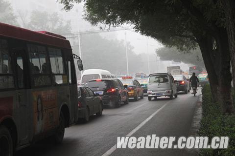 河北中南部雾气弥漫 未来三天仍将持续