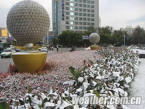 吉林迎来下半年初雪 长春气温创新低