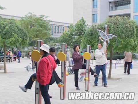 河北天气转凉 预防秋季流感