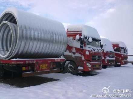 西藏那曲等地出现暴雪(组图)