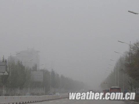 今晨大雾笼罩银川