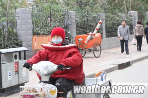 河北60县市现霜冻 今日降雨缓升温