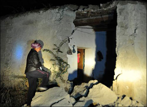 四川青川震区未来三天多阴雨 新疆震区气温较低