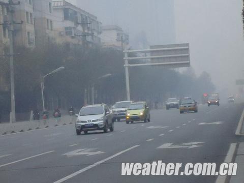 �ӱ��������� ǿ���¼������ѩ28����Ϯ