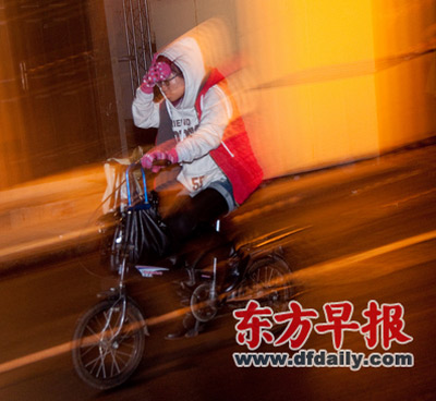 �Ϻ��⺮����Χ�ˡ� ˫����������µ��Ʊ���