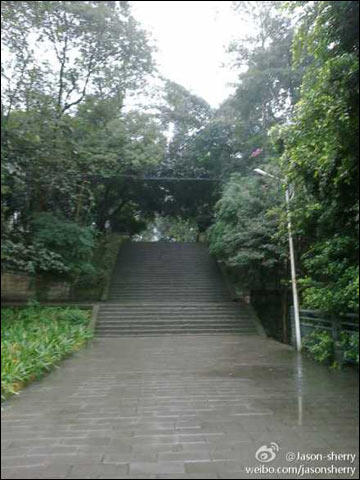 �ҹ��ж����������� ��ѩ�˾�����