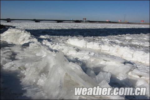 受冷空气影响 黄河宁夏段封河进程加快
