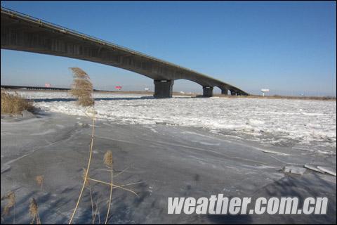 受冷空气影响 黄河宁夏段封河进程加快