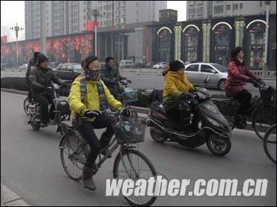 河北持续低温蔬菜生成迟缓 今天仍有大风降温