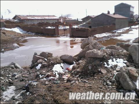 �ຣ�ʵ����»�����ѩ���ڿ� ���Ϸ���ѩ�ͺ�ˮ 