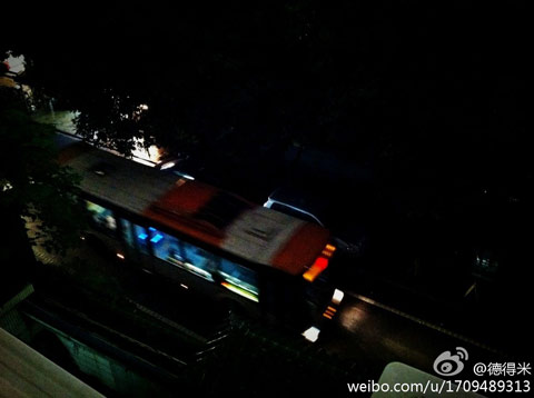 广东18日遭遇大暴雨 白昼入夜